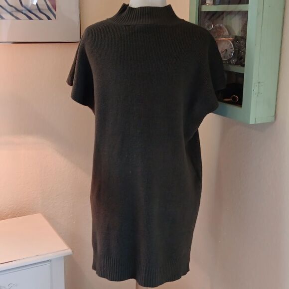 Cyrus Olive Sweater - Picture 5 of 10